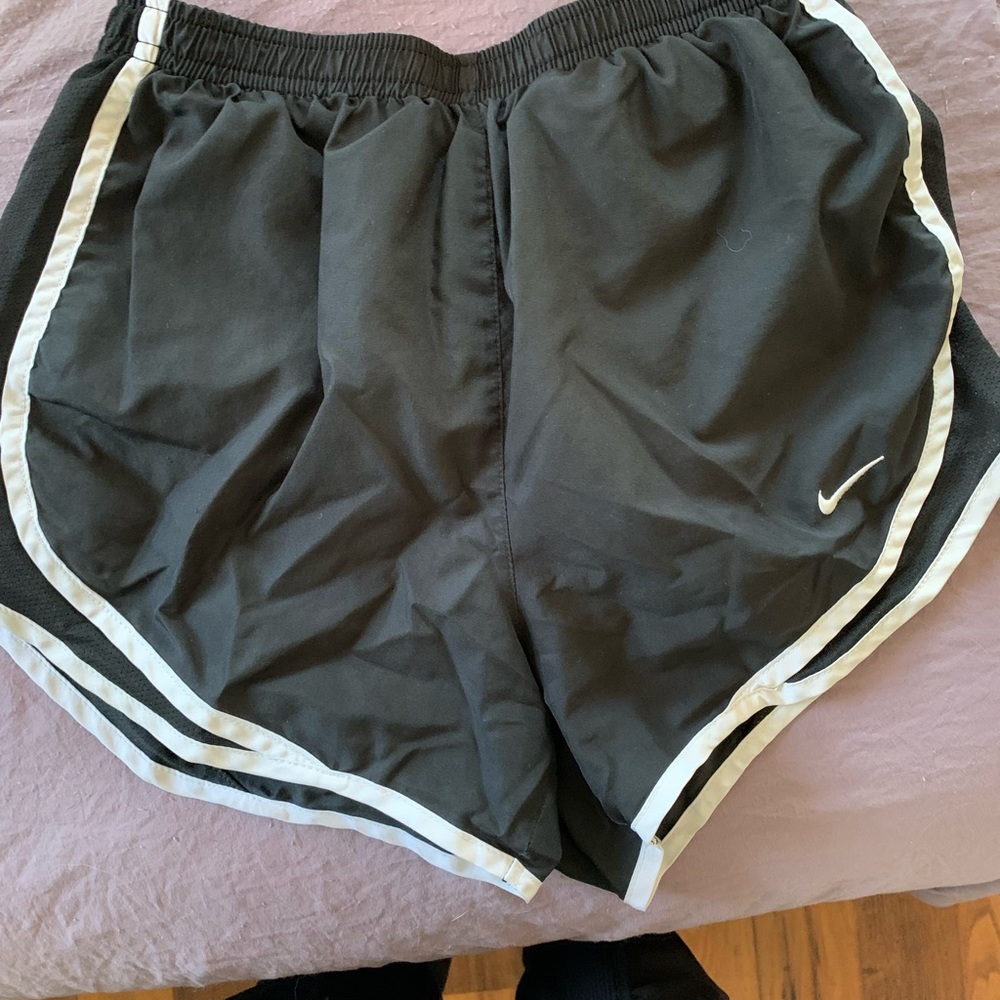 Black Nike shorts